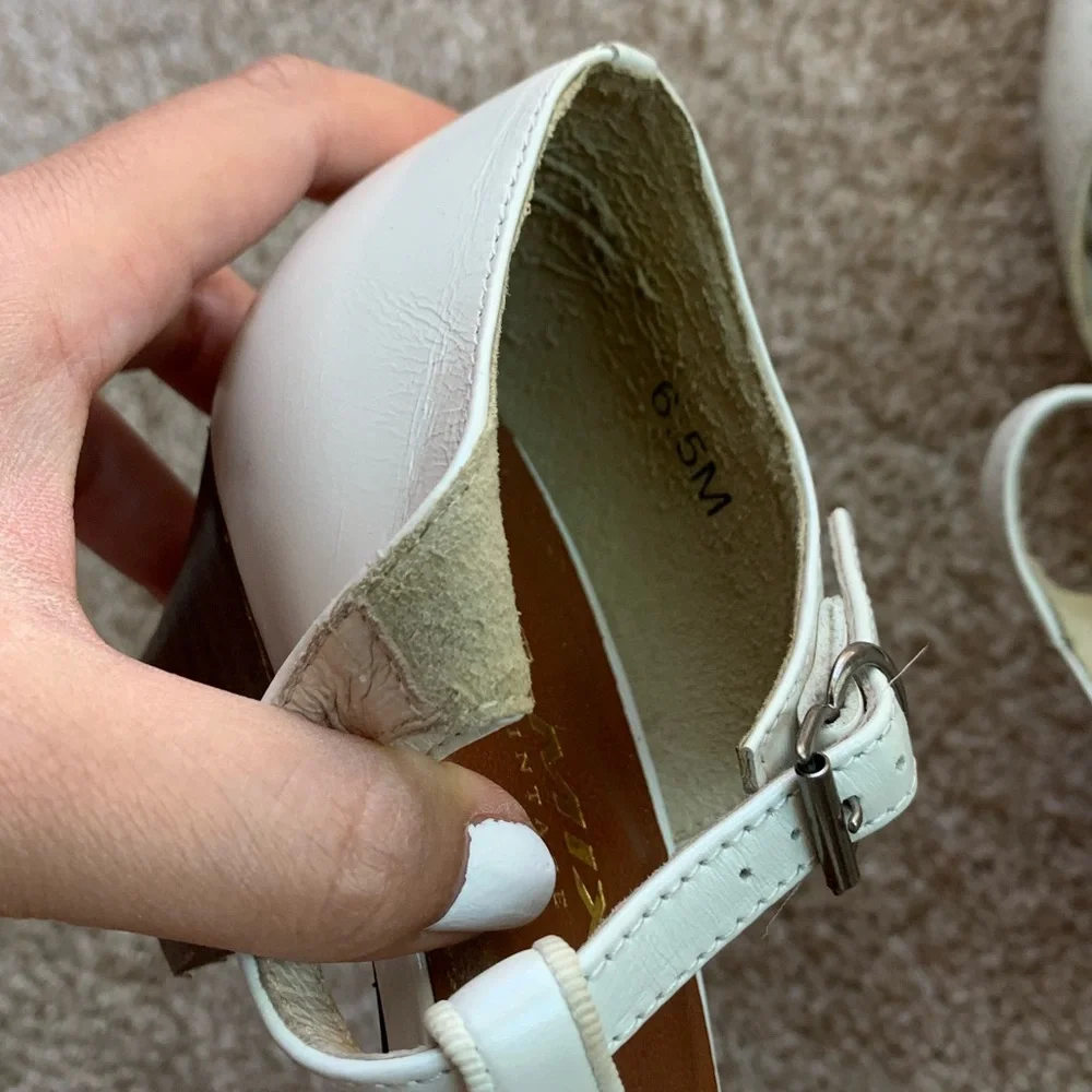 *SOLD* Re-Mix Gabriele Leather Heels - Picture 14 of 16